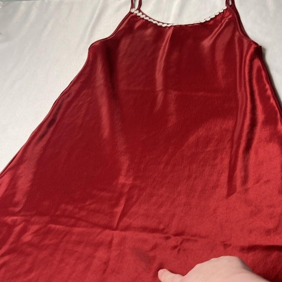 Vintage Red Satin Slip Dress Appliquéd Daisy Trim Midi 1 Tiny Flaw Size Small - Picture 13 of 14